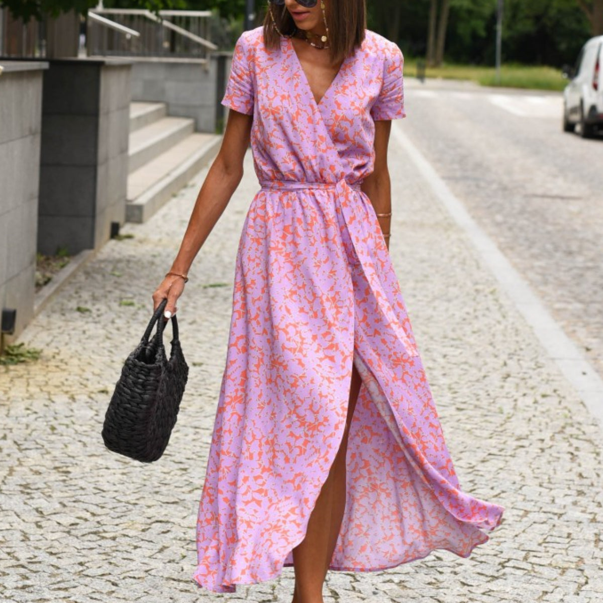 Nowa damska długa sukienka z dekoltem w serek i kwiatowym wzorem